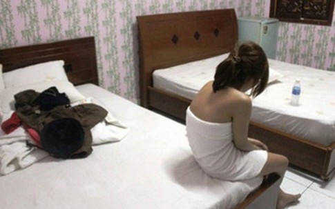 Nữ tiếp viên quán cà phê gạ khách mua dâm giá 200.000 đồng