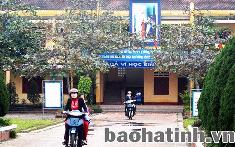Trường trả lại 80 triệu tiền tạm thu của phụ huynh