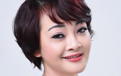 Nghệ sĩ Trà My tươi trẻ bất ngờ trong bộ ảnh mới của con trai