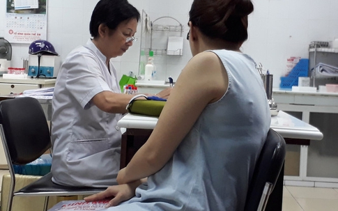 Trầm cảm, li dị vì tuổi thai "lớn" hơn 2 tuần so với ngày cưới