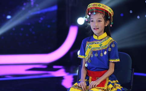 Bé gái 9 tuổi Hà Nội gây sốt “Thần tượng tương lai” với “Hồ trên núi”