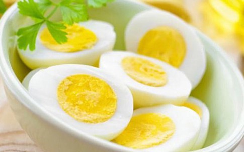 Cách cho trẻ ăn trứng gà cực chuẩn giúp con cao nhanh trong 5 năm đầu đời