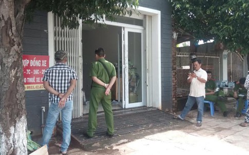 Ôtô trị giá gần 700 triệu đồng 'biến mất' trong căn nhà khóa cửa