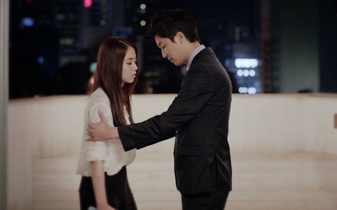 Vài tiếng trước lễ cưới, chú rể vẫn làm một việc không ngờ khiến cô dâu mới chết điếng