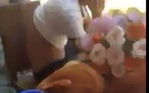 Yêu nhau 1 tháng, thanh niên đòi quà bạn gái