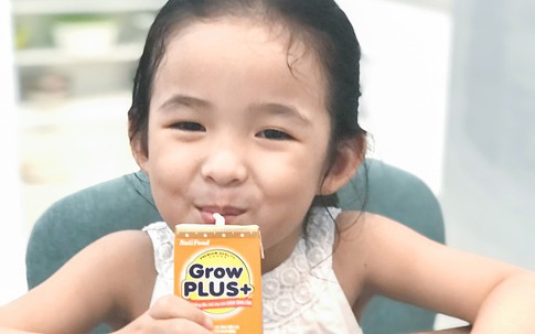 Grow Plus+ của NutiFood 2 lần được chứng nhận đứng đầu ngành sữa đặc trị