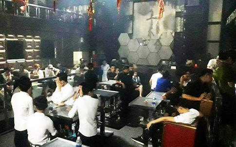 130 người có mặt ở quán bar bị công an đưa về trụ sở
