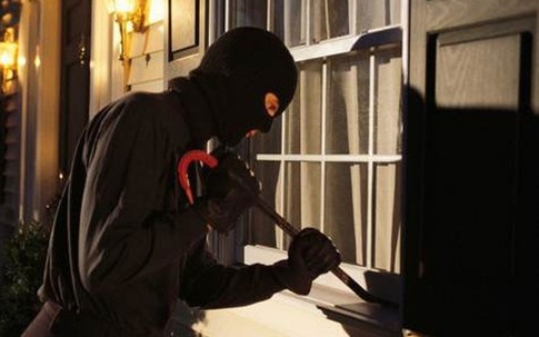 Hi hữu: Giả làm khách viếng đám ma để trộm tiền gia chủ