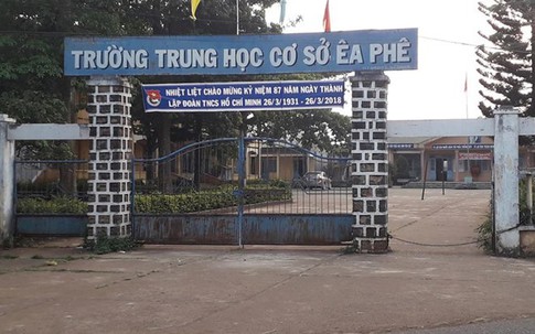 Khởi tố nguyên hiệu trưởng nhận hàng trăm triệu tiền chạy việc