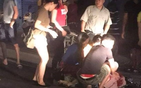 Nghi án nam thanh niên đâm gục người yêu cũ trên phố