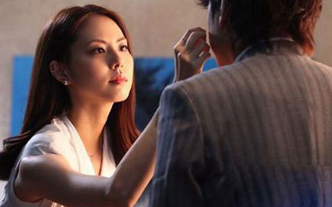 'Chăn' được em bồ non tơ, câu nói của cô ta khiến tôi lập tức về quỳ xin lỗi vợ
