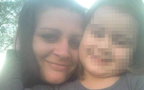 Mẹ 'phê' thuốc nghĩ mình là anh hùng cứu thế giới khiến con 4 tuổi chết đau đớn