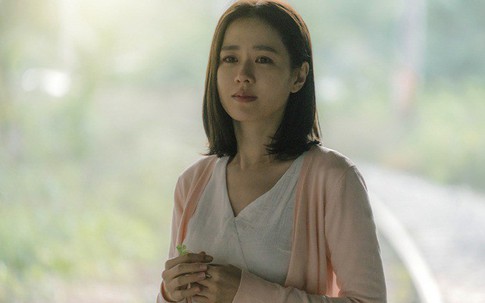 Đang vui vẻ với người tình xinh đẹp, nhận được tin nhắn này của vợ khiến chồng hốt hoảng tìm đường quay đầu