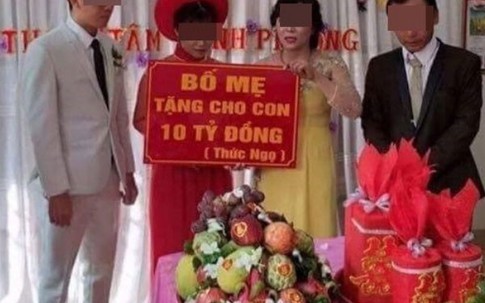 Tấm biển 'bố mẹ tặng con 10 tỷ đồng' trong lễ cưới gây xôn xao mạng xã hội