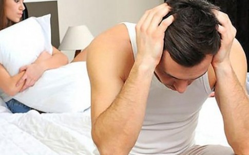 Bức bối vì bồ quay về với chồng, vợ lại ghẻ lạnh gối chăn