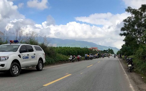 Ôtô tải lấn làn tông xe máy ngược chiều, 2 cha con thiệt mạng