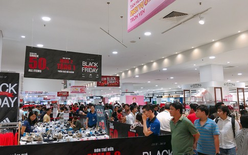 Trào lưu săn hàng “lạ” vào ngày Black Friday 2018