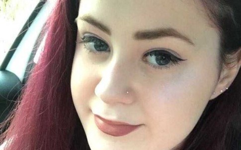 Chứng bệnh bất ngờ khiến cô gái 19 tuổi thấy mình như bà lão