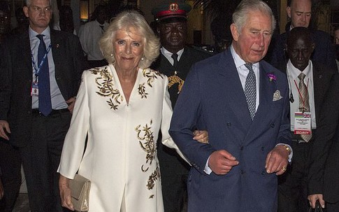 Sau tin sẽ lên ngôi Hoàng hậu, bà Camilla tái xuất bên chồng nhưng thái độ của Thái tử Charles mới là điều đáng nói