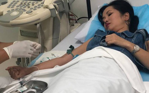 Hồng Nhung nhập viện giữa ồn ào ly hôn chồng cũ vì người thứ ba
