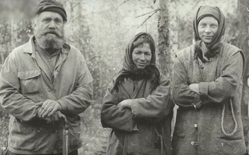 Từ bỏ nền văn minh nhân loại, một gia đình người Nga chuyển đến sống giữa chốn rừng thiêng nước độc bậc nhất thế giới trong nhiều thập kỉ