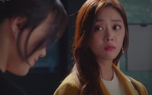 Nghe được cuộc nói chuyện của bố mẹ chồng tương lai, cô gái phát hiện âm mưu nham hiểm đằng sau những lời ngọt ngào man trá