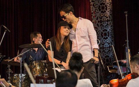 Mỹ Tâm chính thức lên tiếng về bức ảnh ôm hôn Hà Anh Tuấn trong hậu trường