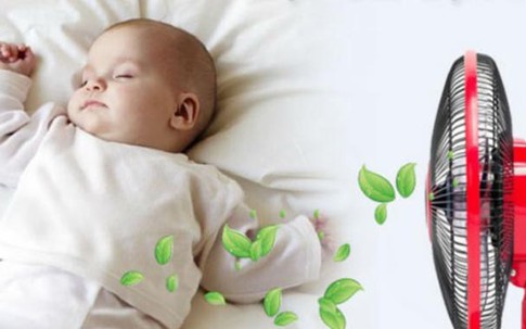 Mẹ hối hận vì nghĩ bật quạt khi ngủ khiến con viêm phổi, lý giải của BS gây bất ngờ