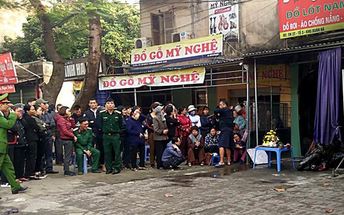 Hà Nội: Lửa thiêu rụi cửa hàng quần áo, nữ chủ nhân chết tức tưởi