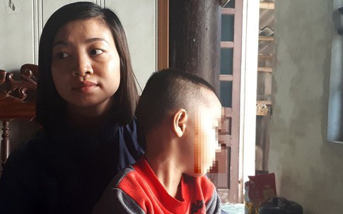 Nhà trường nhận lại cháu bé phải nghỉ học vì chậm tiến