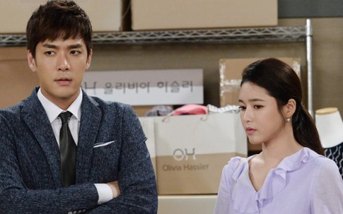 Đuổi con dâu 'không biết đẻ' ra khỏi nhà, rước về phụ nữ khác thế chỗ, vài tháng sau nhân quả đã tới ngay!