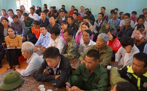 Hơn 800 phụ huynh ở Thanh Hóa phản đối sáp nhập trường