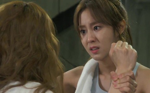 Bị vợ bắt gian tại trận chỉ trong 'một nốt nhạc', hóa ra kẻ khai báo lại là...