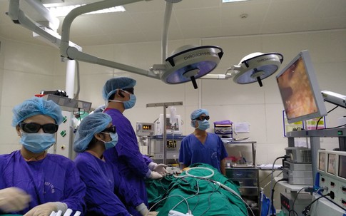 Phẫu thuật cho bệnh nhân u đơn nhân thùy phải giáp trạng bằng nội soi 3D