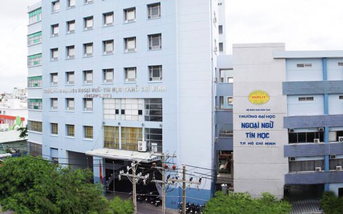 Hiệu trưởng ĐH Ngoại ngữ - Tin học yêu cầu TP HCM hủy quyết định miễn nhiệm
