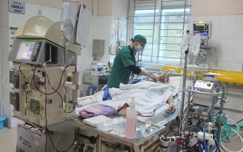 Ăn tiết canh, người đàn ông ở Quảng Ninh nguy kịch