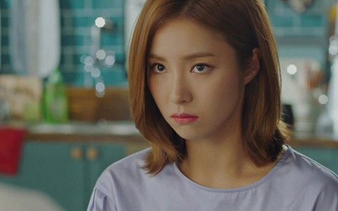 Ở nhà chồng dâu cả không khác gì ô sin, dâu út lại tựa con gái được cưng chiều, cho tới khi...