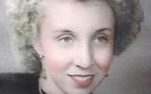 Thiếu nữ 14 tuổi bị giết hại bí ẩn, vết son kỳ lạ trên đùi nạn nhân 'làm khó' cảnh sát hơn nửa thế kỷ