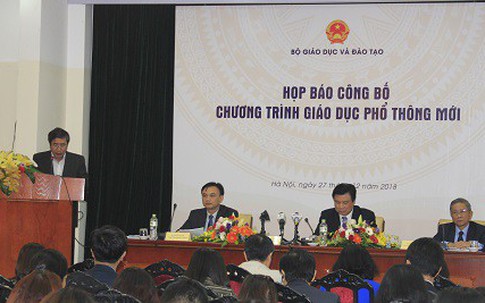 Chương trình giáo dục phổ thông mới giúp học sinh… giảm tải?