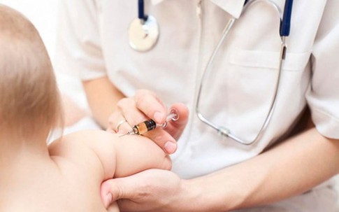 Đừng để nỗi lo “chống” vaccine quay lại