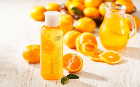 Đừng tốn cả triệu mua toner vitamin C, lấy cam làm theo cách này da trắng sáng vạn người mê