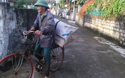 Nghẹn lòng hoàn cảnh người chồng ung thư nuôi vợ chấn thương sọ não, con suy thận