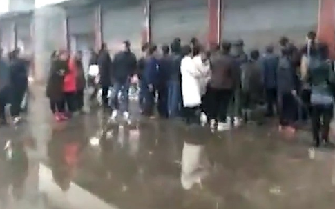 Sau khi bị mẹ đánh, nhân lúc mẹ đi ngủ, con trai 12 tuổi làm chuyện tày trời khiến dân mạng phải thốt lên “ác quỷ”