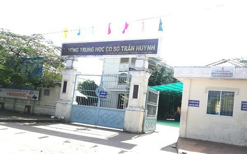 Vụ so sánh đồ thầy giáo mặc với quần nữ sinh: Xúc phạm giáo viên có chủ đích!