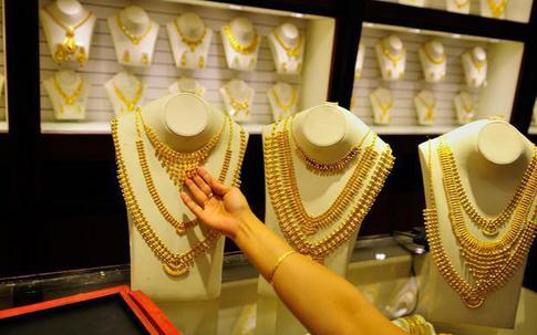 Giá vàng hôm nay bất ngờ bật lên