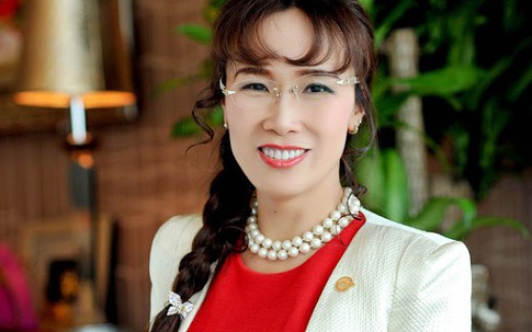 Tuổi Tuất làm lãnh đạo ngân hàng, bà Nguyễn Thị Phương Thảo thành tỷ phú USD