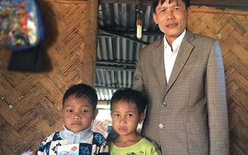 Giáo viên góp tiền lì xì, kéo học trò nghèo đến lớp sau Tết