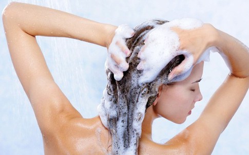 9 lưu ý giúp bạn trị tận gốc nỗi khổ rụng tóc