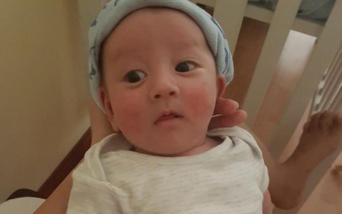 Lần đầu lộ rõ ảnh cận mặt con trai kháu khỉnh của Trang Khiếu