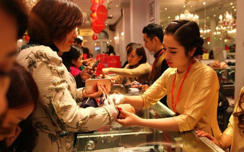 Mua vàng để cầu may mắn ngày vía Thần Tài nhưng chưa chắc đã "may mắn"